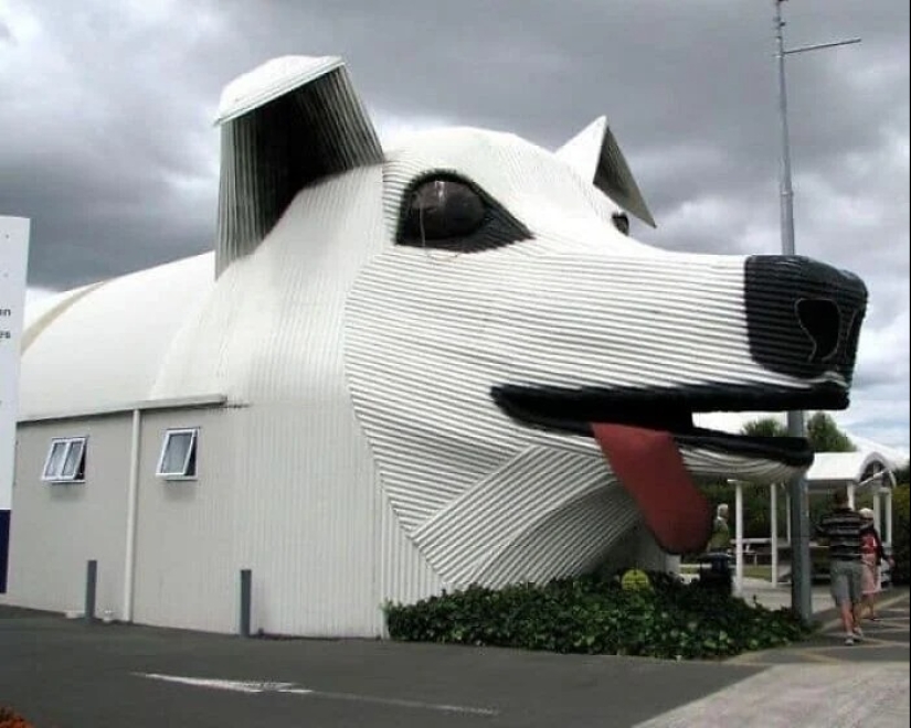22 examples of strange architecture and design that cause laughter and bewilderment 22 examples of strange architecture and design that cause laughter and bewilderment