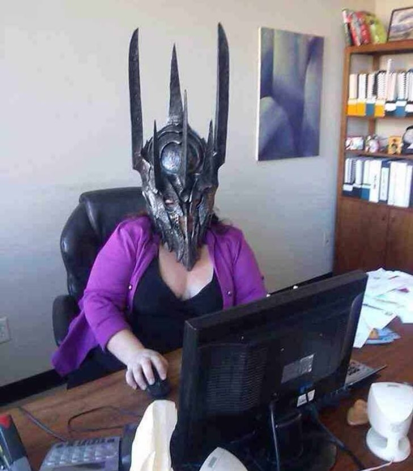 22 examples of the best office pranks and jokes 22 examples of the best office pranks and jokes