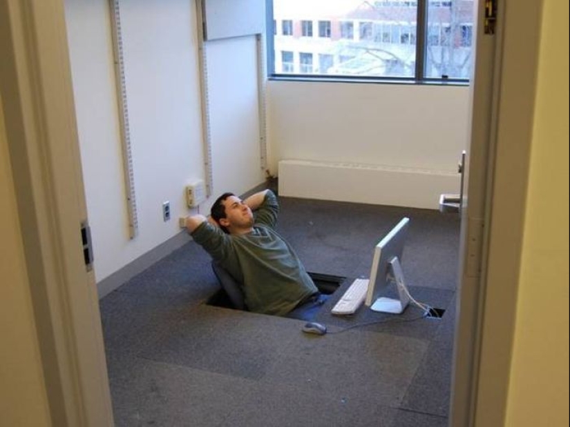 22 examples of the best office pranks and jokes 22 examples of the best office pranks and jokes
