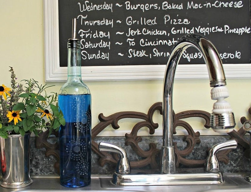 22 formas de convertir una botella vacía en una práctica obra de arte