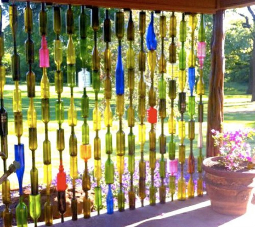 22 formas de convertir una botella vacía en una práctica obra de arte