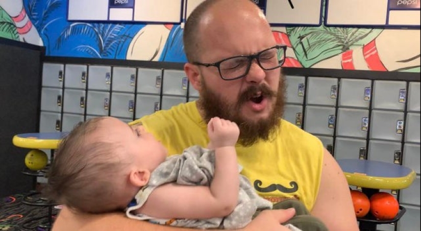 22 funny photos taken at the right moment 22 funny photos taken at the right moment