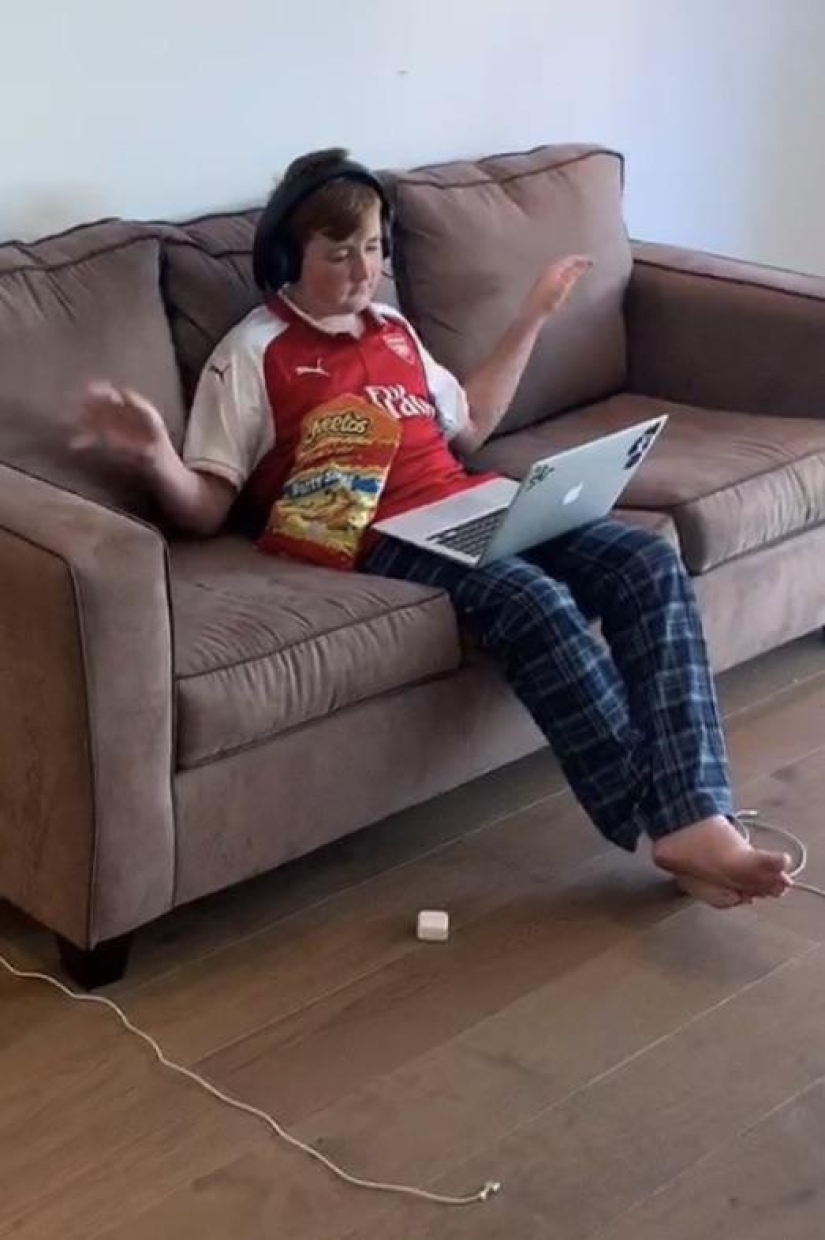 22 photo evidence that living with brothers and sisters is not boring at all 22 photo evidence that living with brothers and sisters is not boring at all