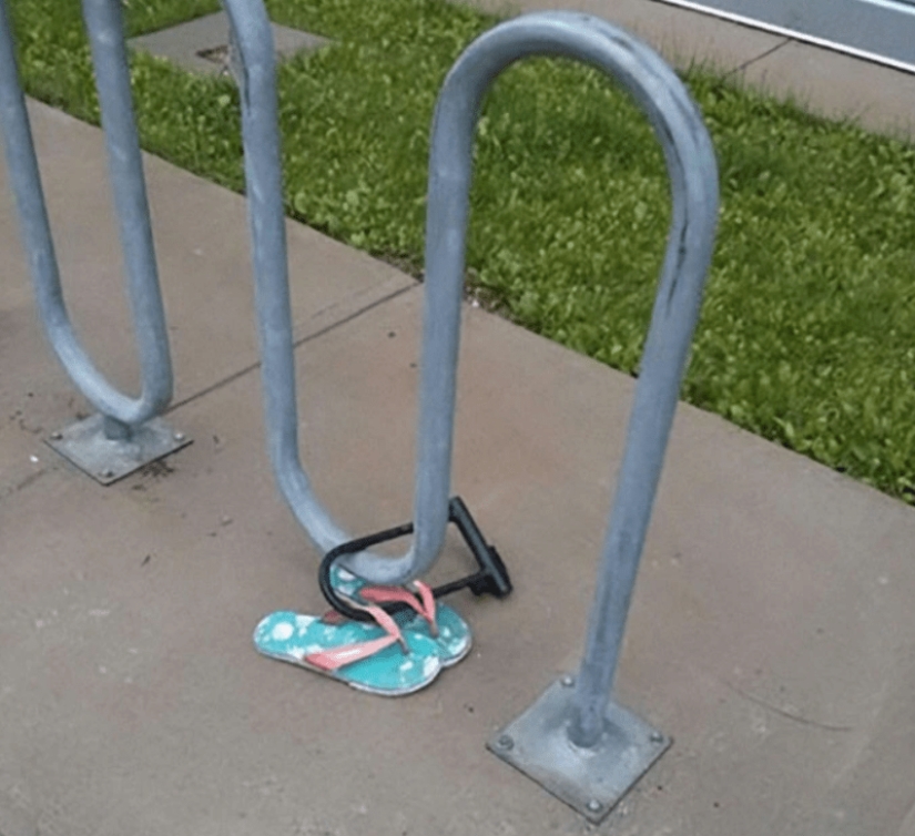 22 photos in which something inexplicable, but very interesting, is happening