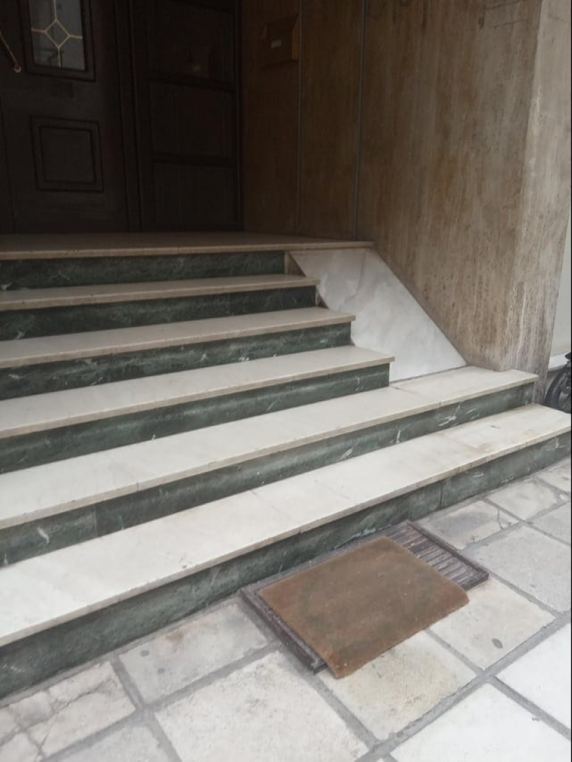 22 photos of dangerous stairs that will make your head spin