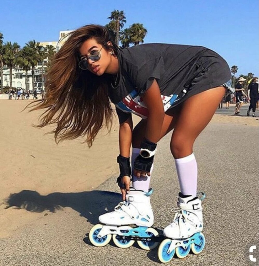 22 photos of girls on roller skates that will make you go wild