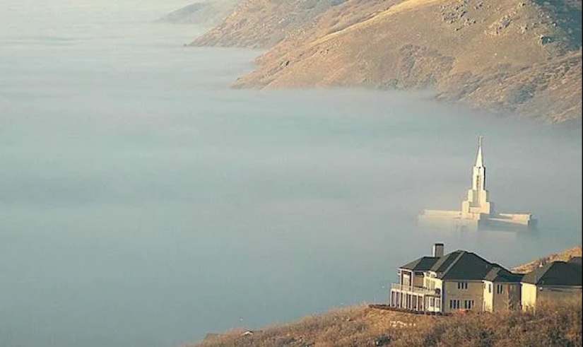 22 photos that you will have to look at twice to understand what is happening