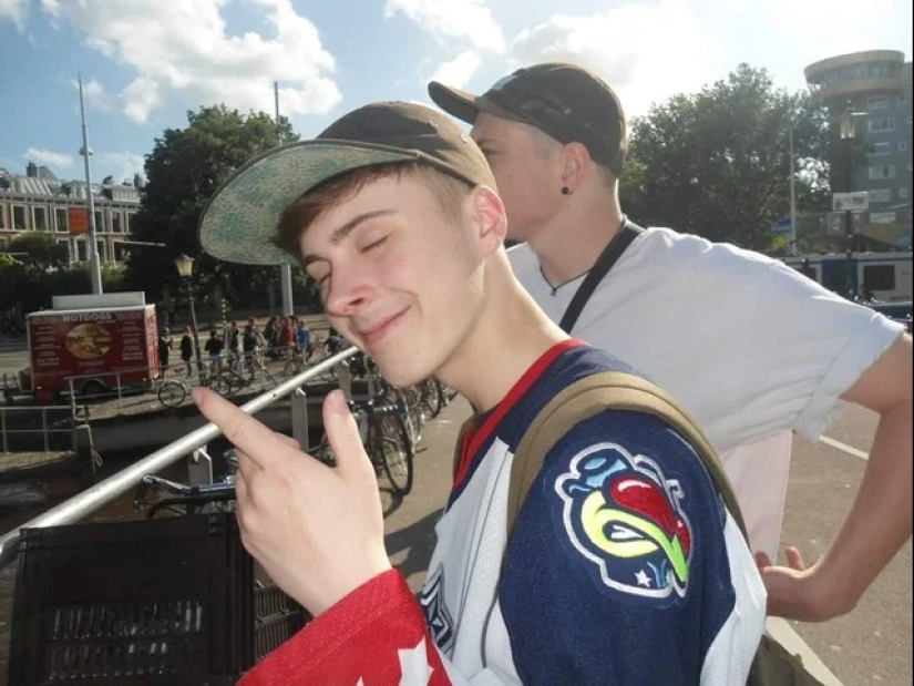 22 photos that you will have to look at twice to understand what is happening