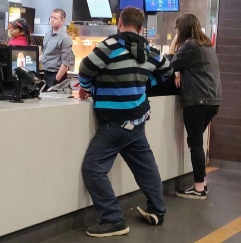 22 strange and ridiculous poses in which these people-yogis were caught