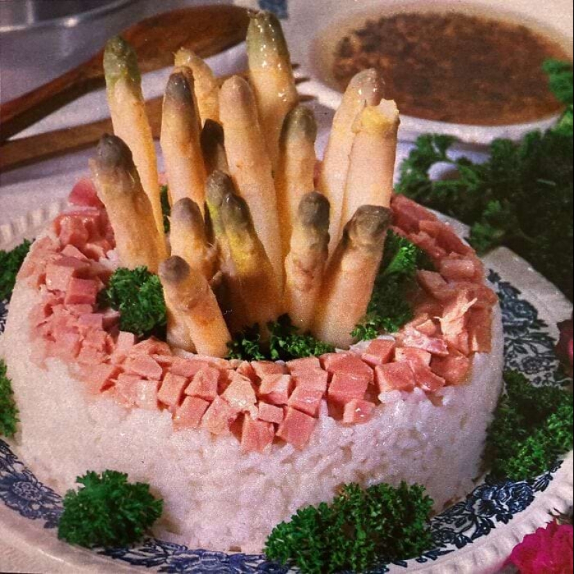 22 stubborn dishes from the past - strange photos from cookbooks of the last century