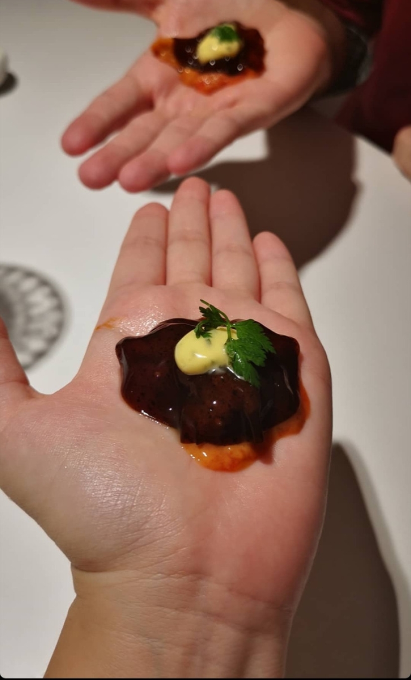 22 Times Restaurants Served Their Meals In A Way That Wowed Customers 22 Times Restaurants Served Their Meals In A Way That Wowed Customers