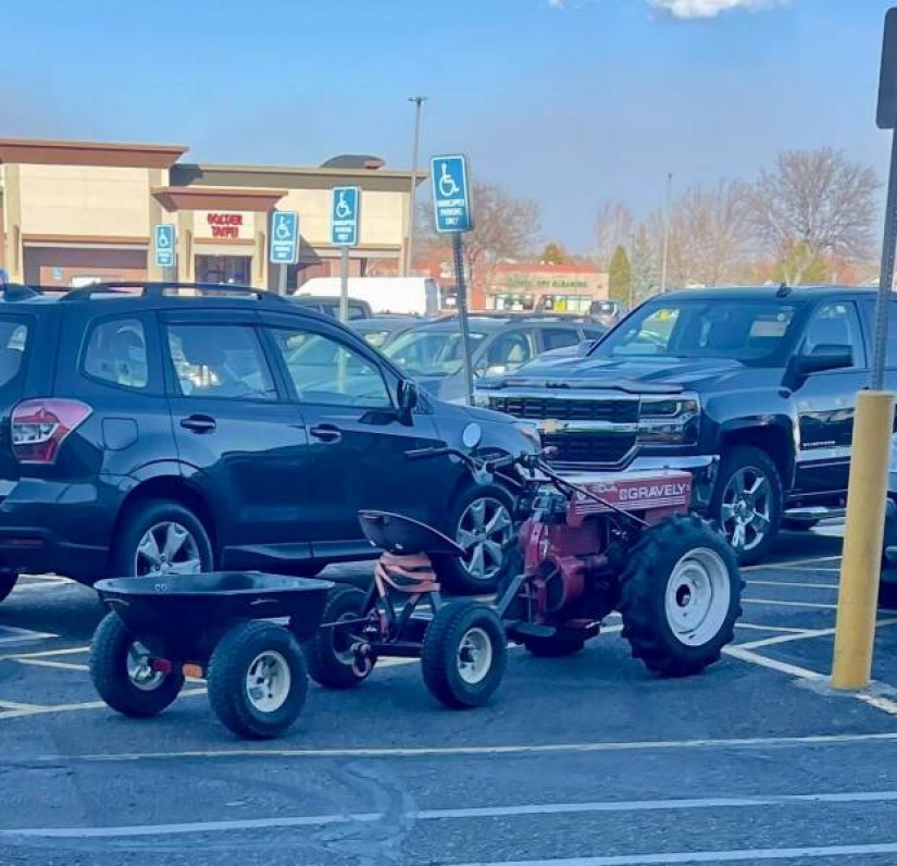 22 weirdos from Walmart in their Natural Habitat