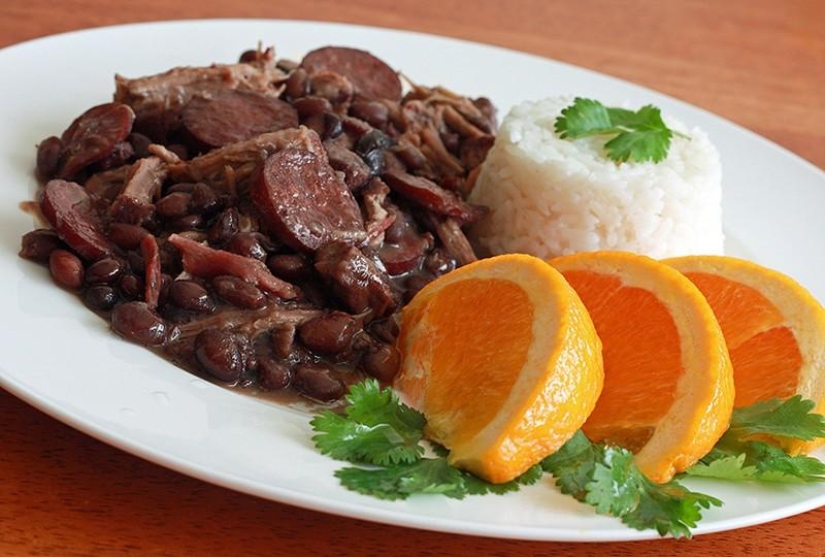 25 amazingly delicious national dishes that are a must-try