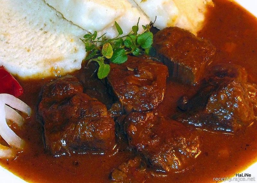 25 amazingly delicious national dishes that are a must-try