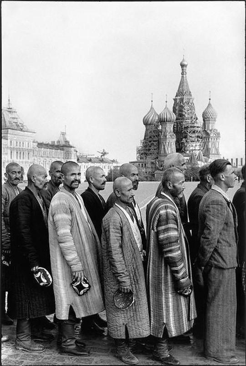 25 frames of Henri Cartier-Bresson about Soviet life in 1954 25 frames of Henri Cartier-Bresson about Soviet life in 1954