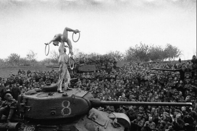 25 historical photos that captured the dramatic moments of the past 25 historical photos that captured the dramatic moments of the past
