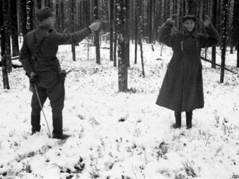 25 historical photos that captured the dramatic moments of the past 25 historical photos that captured the dramatic moments of the past