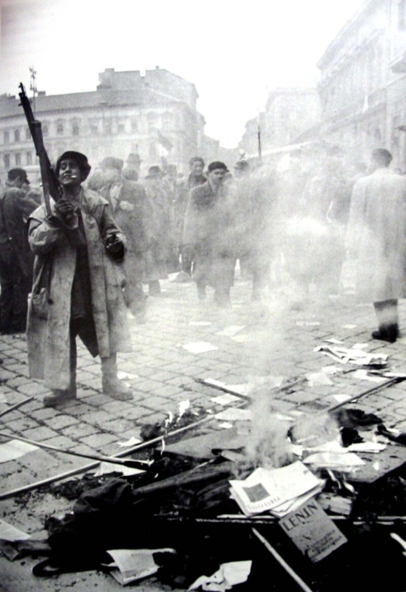25 historical photos that captured the dramatic moments of the past 25 historical photos that captured the dramatic moments of the past