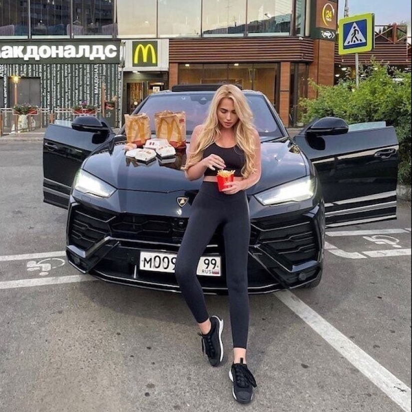 25 instagram bloggers, whose wealth can only be envied 25 instagram bloggers, whose wealth can only be envied