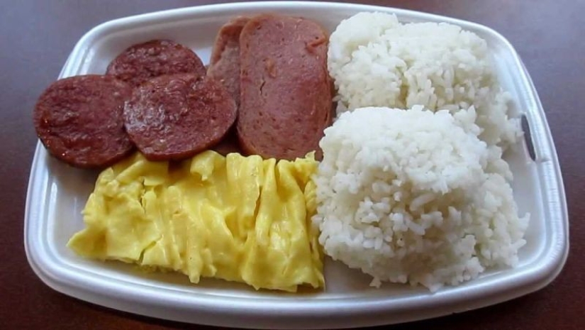 25 Unique Dishes Offered by McDonald's Restaurants Around the World