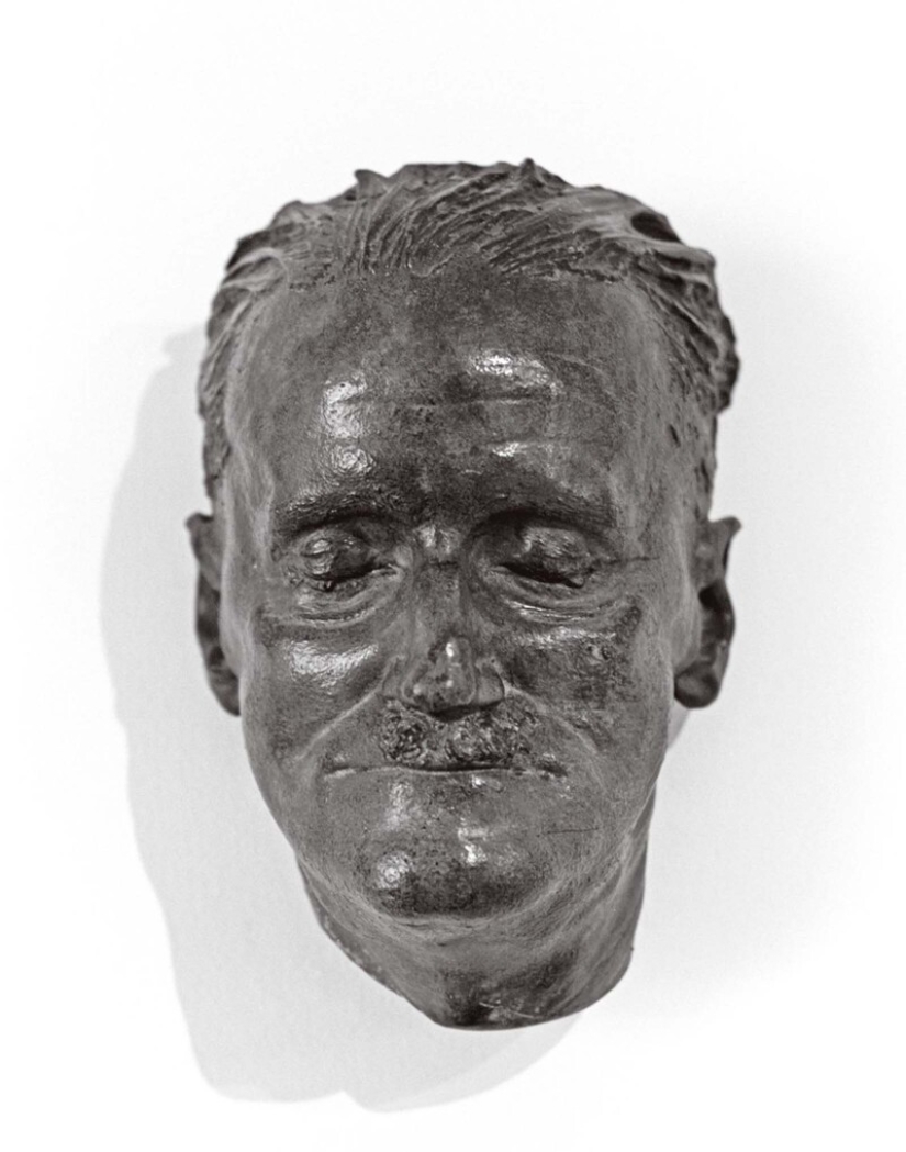 26 la muerte de las máscaras de los famosos personajes históricos 26 la muerte de las máscaras de los famosos personajes históricos