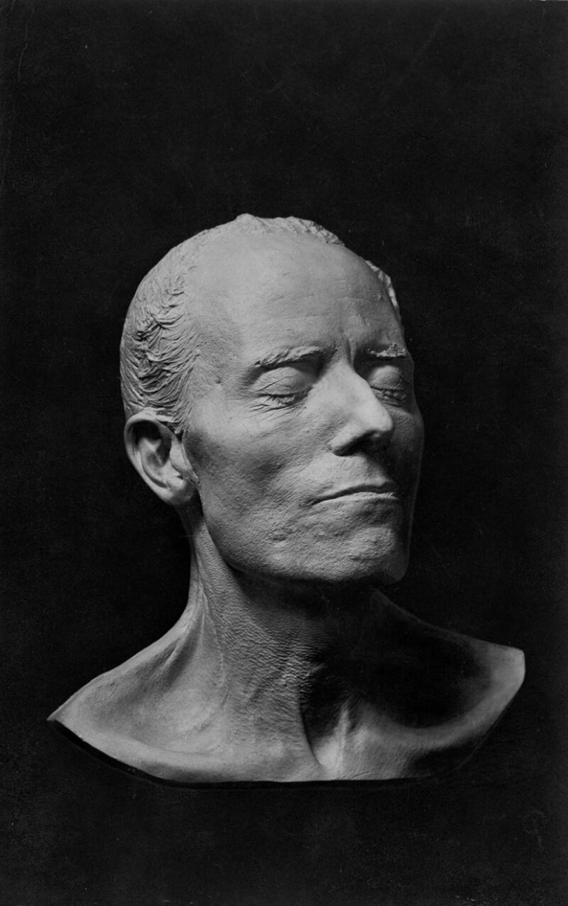 26 la muerte de las máscaras de los famosos personajes históricos 26 la muerte de las máscaras de los famosos personajes históricos