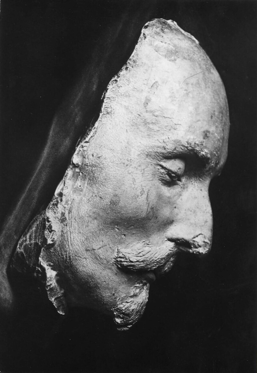 26 la muerte de las máscaras de los famosos personajes históricos 26 la muerte de las máscaras de los famosos personajes históricos