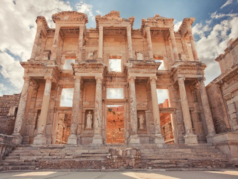 26 stunning ancient ruins that are definitely worth seeing