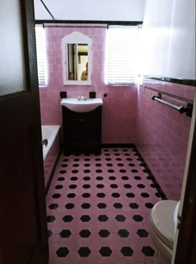 30 bathrooms with a strange and creative design
