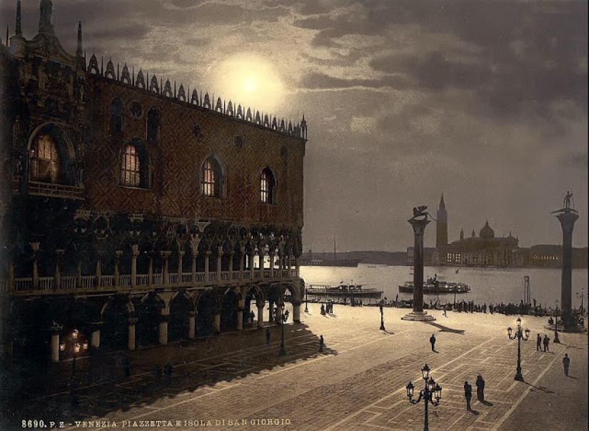 30 color photographs of Venice in the 1890‑ies 30 color photographs of Venice in the 1890‑ies