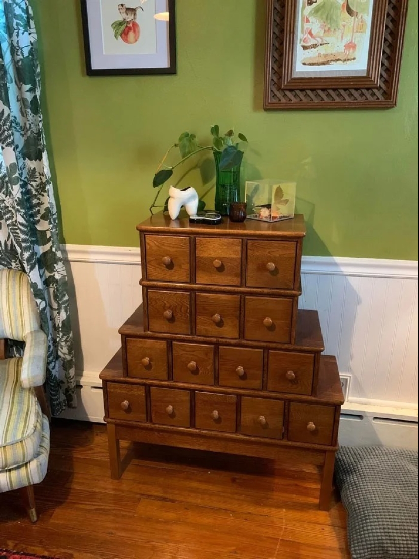 30 cool purchases from commissions, flea markets and sales