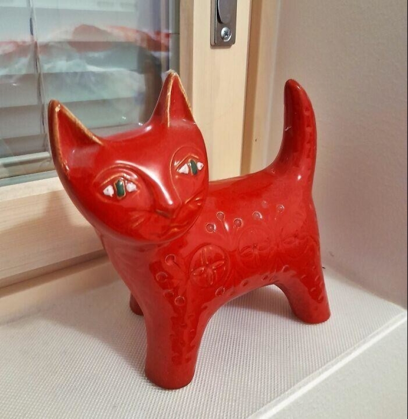 30 cute, quirky and unsettling finds from second-hand stores