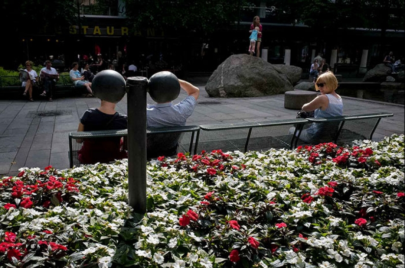 30 frames of street photography with perfect timing