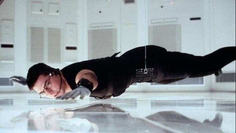 30 interesting details in movies and cartoons that you have never noticed
