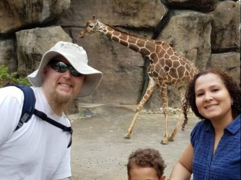 30 photos that prove why you shouldn't trust strangers to be a photographer 30 photos that prove why you shouldn't trust strangers to be a photographer