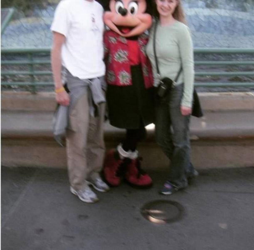 30 photos that prove why you shouldn't trust strangers to be a photographer 30 photos that prove why you shouldn't trust strangers to be a photographer