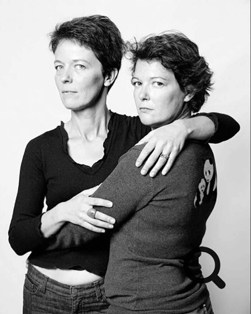 30 retratos de personas no relacionadas por sangre, pero muy similares entre sí