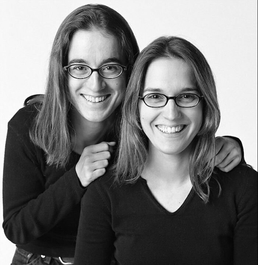 30 retratos de personas no relacionadas por sangre, pero muy similares entre sí