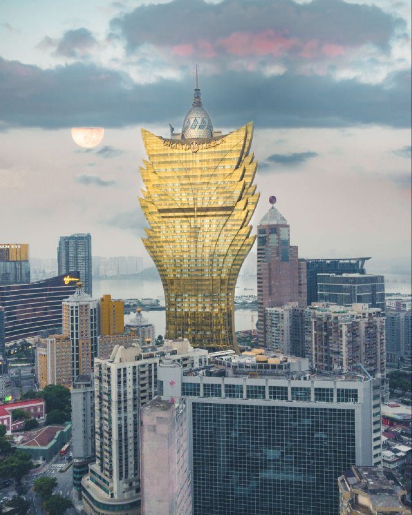30 shots with the drone, which reveal the beauty of the world