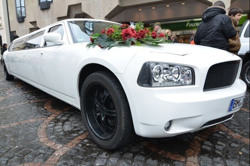 30 wedding that will inevitably end in divorce