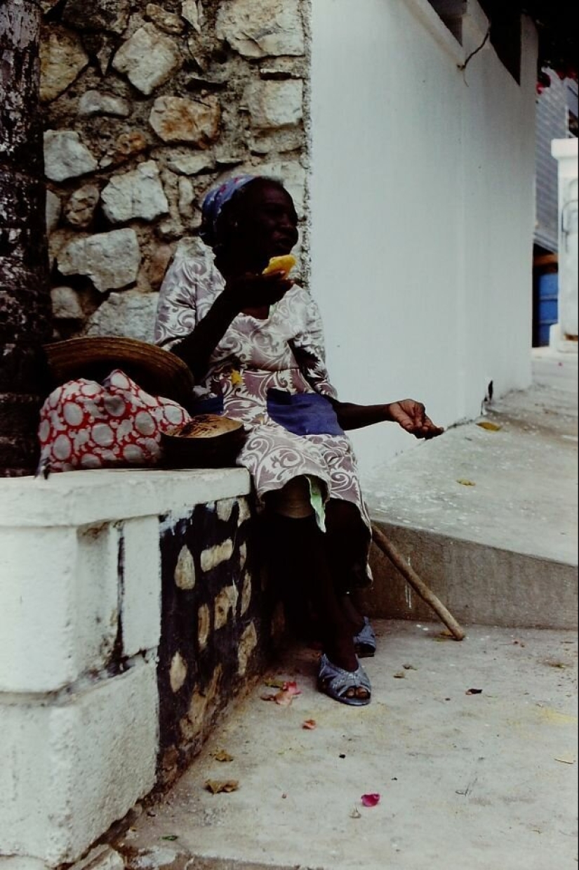 31 color photographs documenting life in Haiti in the 1970s 31 color photographs documenting life in Haiti in the 1970s