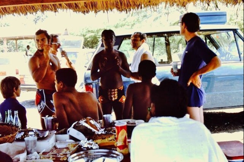 31 color photographs documenting life in Haiti in the 1970s 31 color photographs documenting life in Haiti in the 1970s