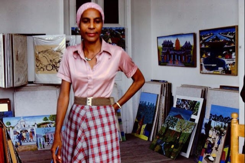 31 color photographs documenting life in Haiti in the 1970s 31 color photographs documenting life in Haiti in the 1970s