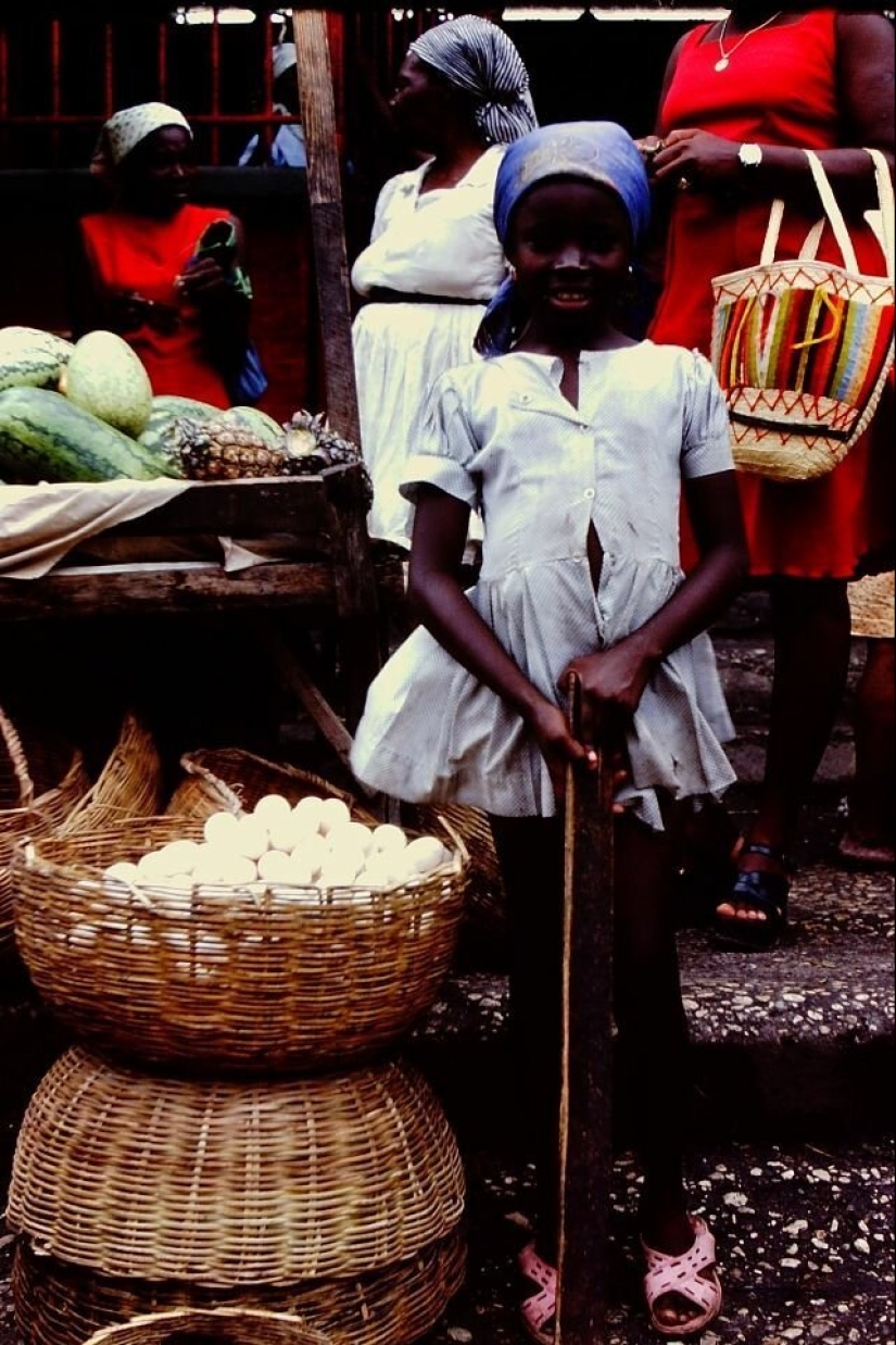 31 color photographs documenting life in Haiti in the 1970s 31 color photographs documenting life in Haiti in the 1970s