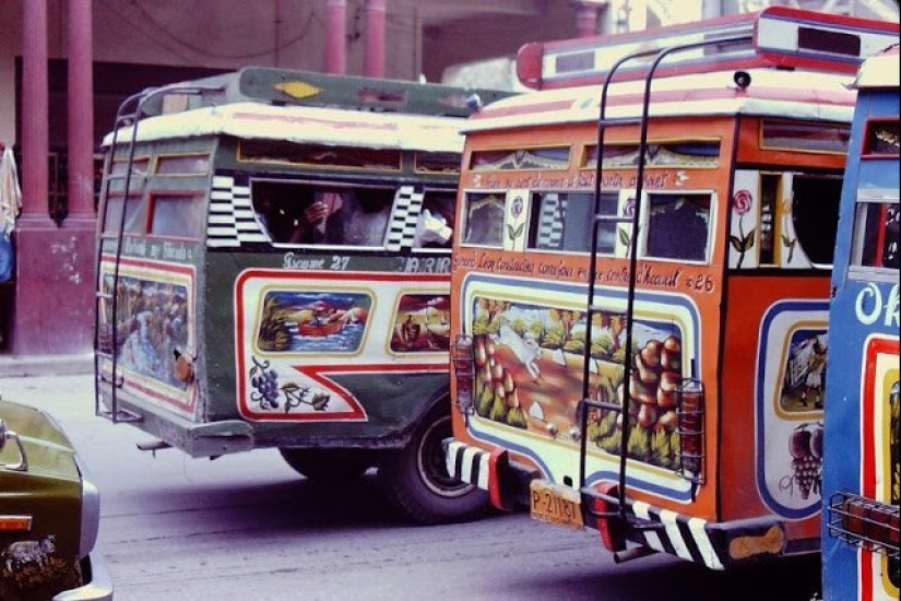 31 color photographs documenting life in Haiti in the 1970s 31 color photographs documenting life in Haiti in the 1970s