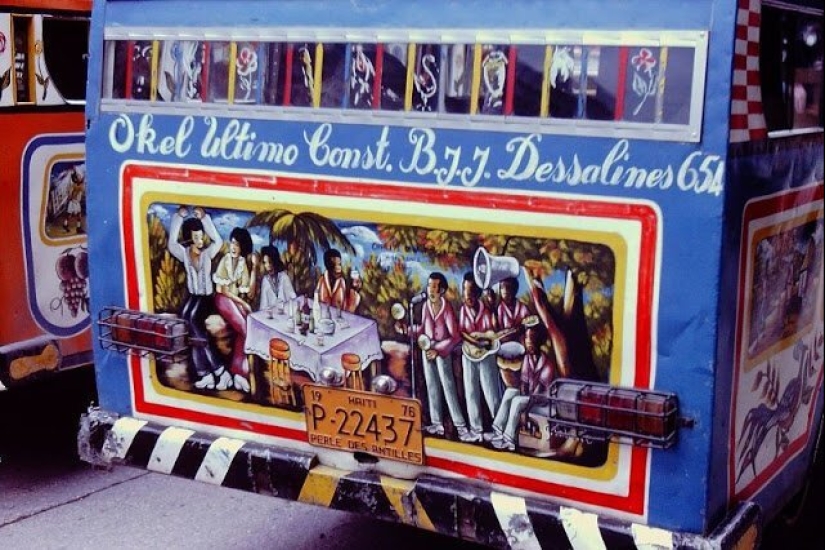 31 color photographs documenting life in Haiti in the 1970s 31 color photographs documenting life in Haiti in the 1970s