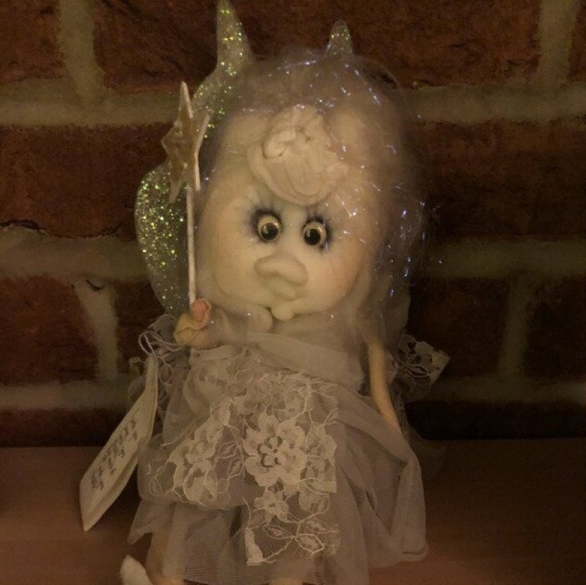 33 ridiculous and bizarre things that people anxiously keep in the house