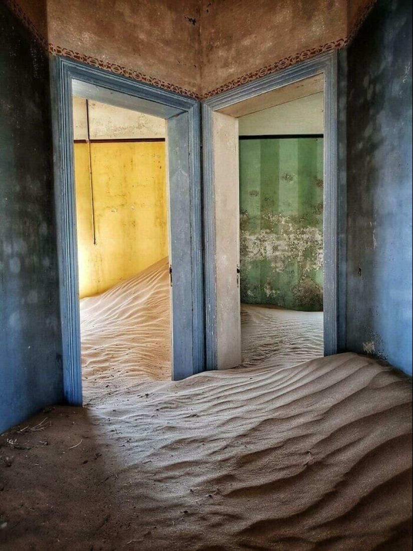 35 fotos de espacios desiertos que te hacen sentir incómodo 35 fotos de espacios desiertos que te hacen sentir incómodo