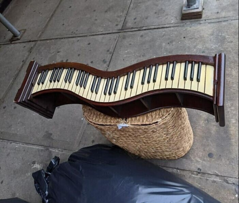 35 gorgeous things that people considered trash and put on the streets of new York 35 gorgeous things that people considered trash and put on the streets of new York