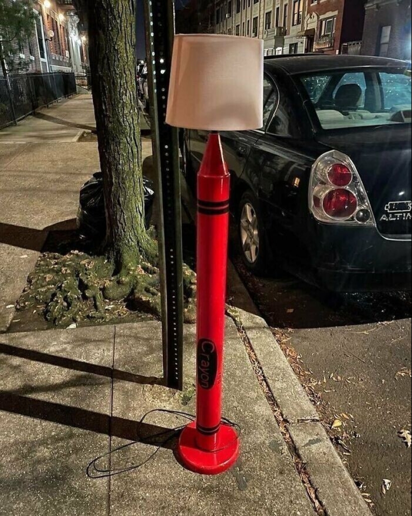 35 gorgeous things that people considered trash and put on the streets of new York 35 gorgeous things that people considered trash and put on the streets of new York